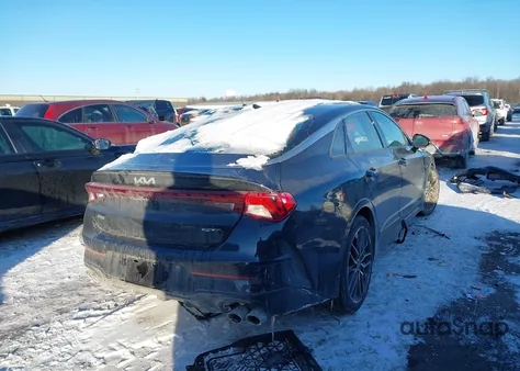 2022 Kia K5 Gt z USA, uszkodzony, nr VIN 5XXG44J86NG138422